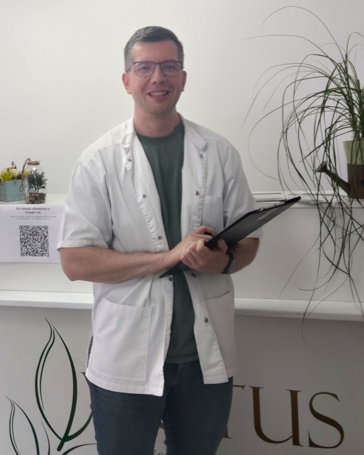 Nemes Levente, dietetician autorizat, în cabinetul Victus din Târgu Mureș