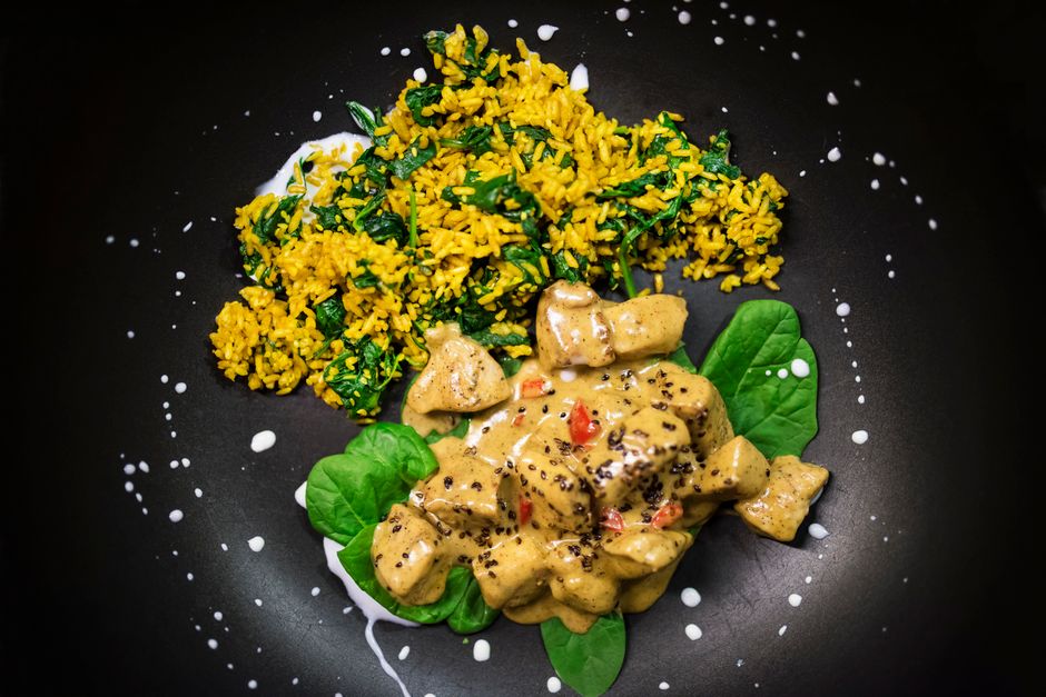 Pulykamell curry karfiolos rizzsel